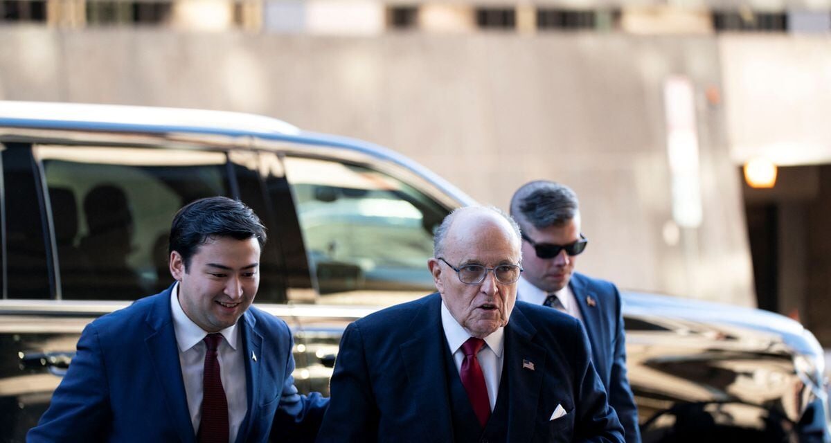 Giuliani, condenado a pagar 148 millones de dólares por difamar a dos empleadas electorales |  internacional
