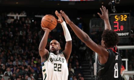 ’Ha estado desempeñando su papel perfectamente': Por qué Khris Middleton es la tercera clave del éxito de los Bucks