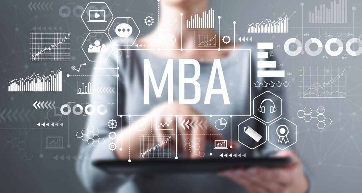 Hacer un MBA 'online' supone un aumento salarial de un 33,7 % de media y es clave en labilidad emplea |  Formación |  Economía