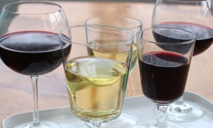 Hombre se declara inocente de presunta conspiración para fraude de vino