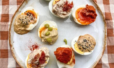 Huevos sin rellenar, un aperitivo navideño sabroso, económico y sencillo |  El Comidista |  gastronomia
