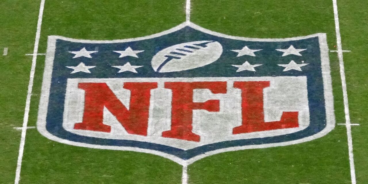 Informe cita alguna mejora en la contratación racial y de género en la NFL