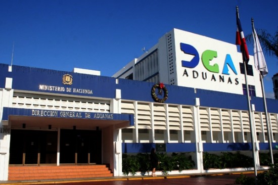 Inició la gracia navideña de Aduanas Ensegundos República Dominicana
