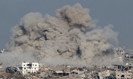 Israel dice que grupos de militantes de Hamas se rindieron en medio de los combates en Gaza