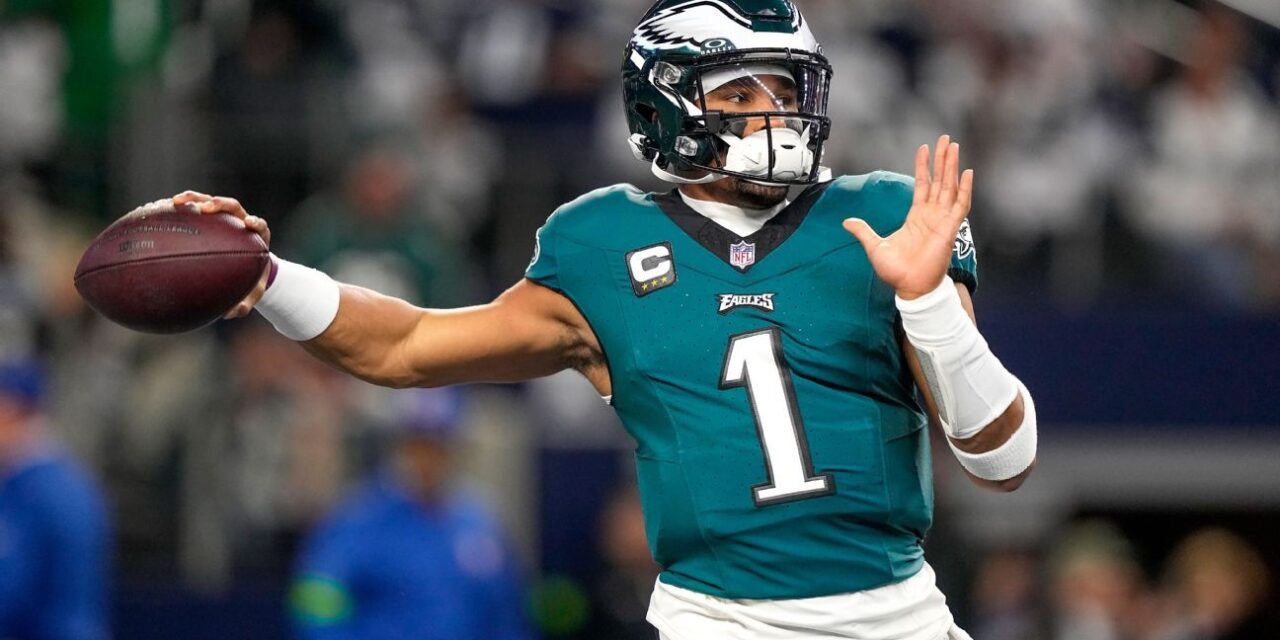 Jalen Hurts de los Eagles fue degradado después de que su enfermedad empeorara