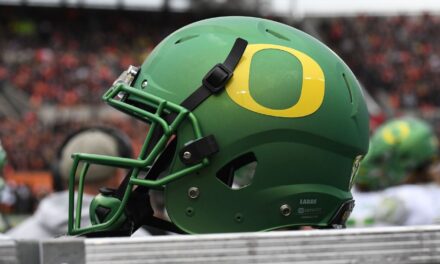 Jeremiah McClellan, ex recluta de WR de 4 estrellas del estado de Ohio, se muda a Oregon