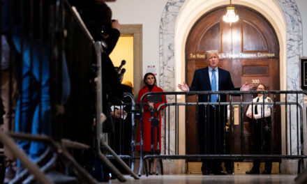 Juez de la Corte de Apelaciones restablece orden de silencio de Trump en juicio por fraude en Nueva York