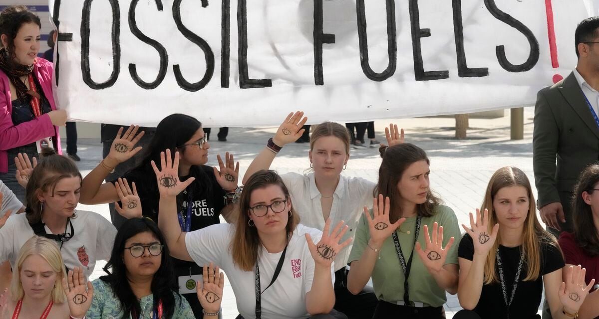 La COP28 llega sin acuerdo al último día con duras críticas al texto de la presidencia de la cumbre |  Clima y Medio Ambiente