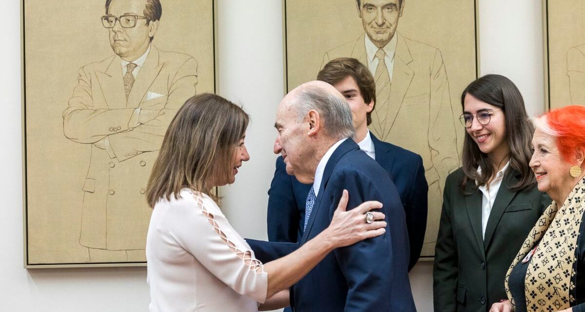 La Constitución cumple 45 años con todos los puentes rotos para su reforma entre PSOE y PP |  España
