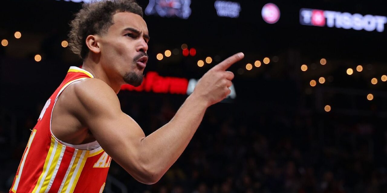 La NBA multa a Trae Young con 25.000 dólares por confrontar al árbitro