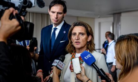 La UE alcanza un acuerdo para reformar el mercado eléctrico |  Economía