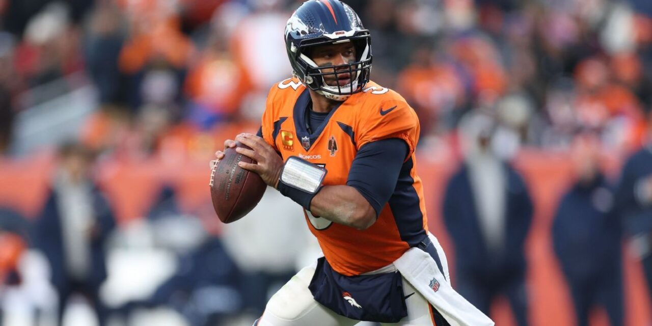 La decisión de Russell Wilson se cierne sobre la temporada baja de los Broncos