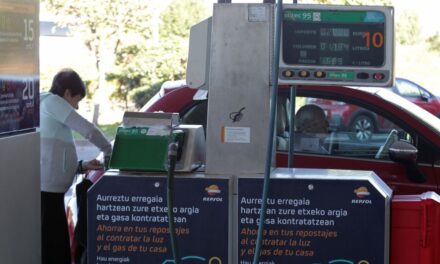 La gasolina cierra 2023 con el precio más barato en casi dos años |  Economía