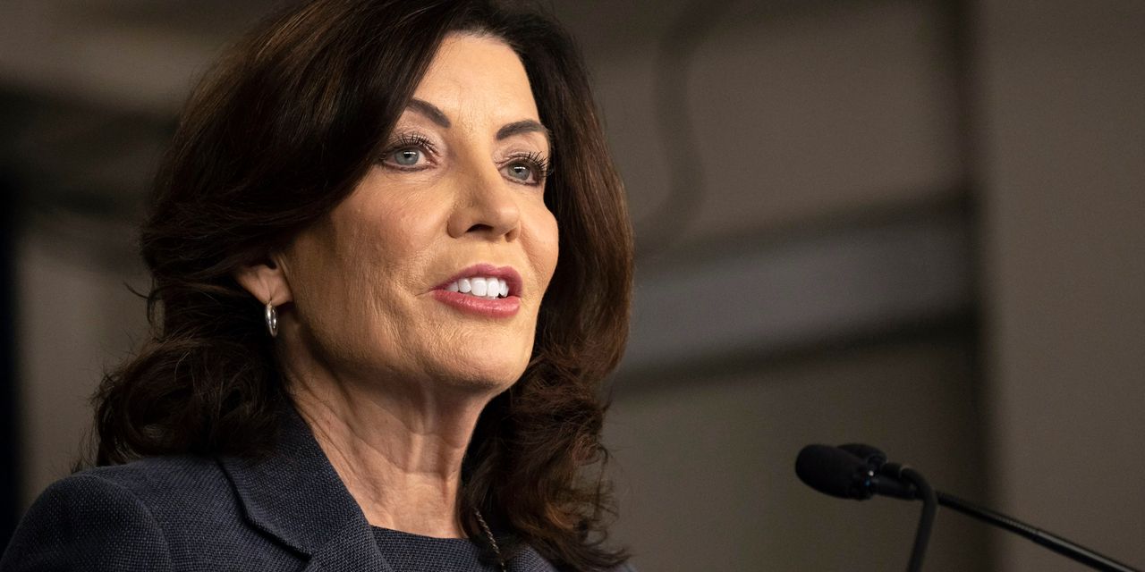La gobernadora de Nueva York, Kathy Hochul, rechaza la prohibición de acuerdos de no competencia