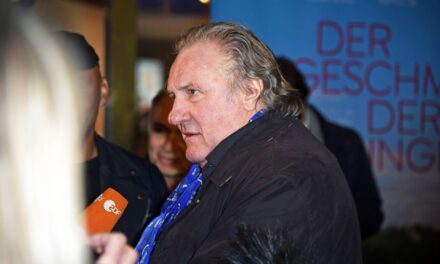 La ministra de Cultura de Francia anuncia que estudia la retirada de la Legión de Honor a Gérard Depardieu |  Cultura