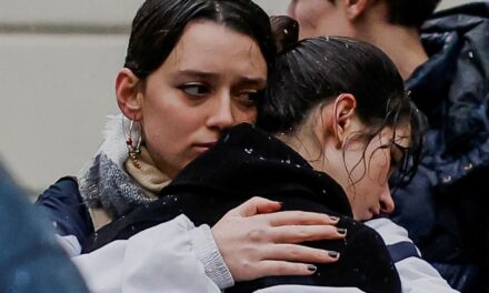 La policía encuentra pruebas que vinculan al autor del ataque en Praga con la muerte de un hombre y su bebé |  internacional