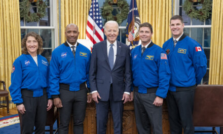 La tripulación Artemis II de la NASA se reúne con el presidente y el vicepresidente en la Casa Blanca