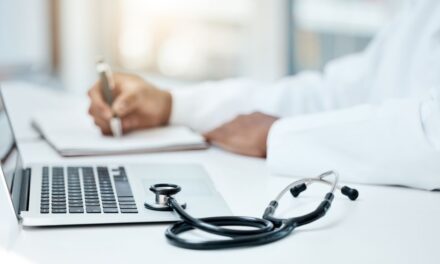 Las 10 preguntas sobre salud más frecuentes que le hicieron al Dr. Google en 2023
