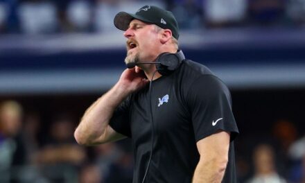 Lions 'confundidos' cuando los árbitros rechazan el último intento de 2 puntos en la victoria de los Cowboys