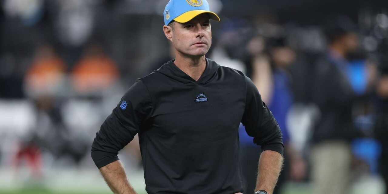 Los Chargers despiden al entrenador Brandon Staley y al gerente general Tom Telesco
