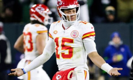 Los Kansas City Chiefs lamentan los últimos momentos de la derrota en Green Bay