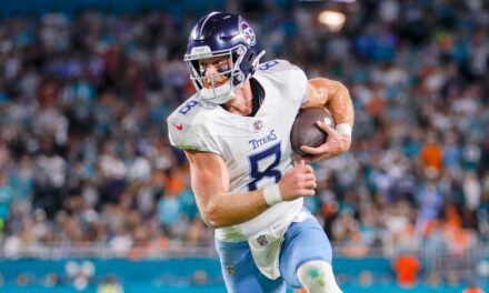 Los Titans aturden a los Dolphins en 'Monday Night Football'