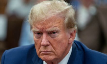 Los abogados de Trump piden a la corte de apelaciones que desestime el caso electoral