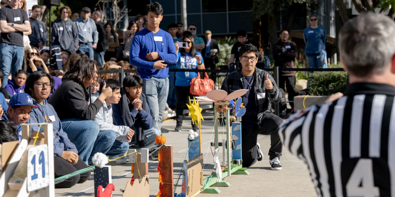 Los estudiantes crean elaboradas máquinas caseras para la competencia JPL