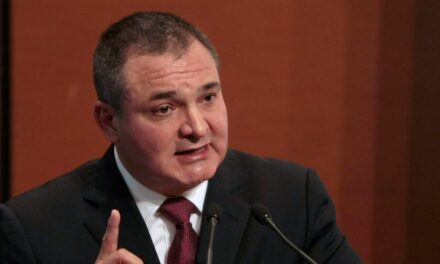 Los funcionarios estadounidenses y García Luna se reunieron a menudo, según muestran los registros