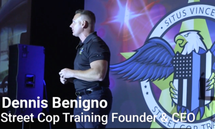 Los instructores policiales utilizaron lenguaje sexista y glorificaron la violencia, según muestran videos