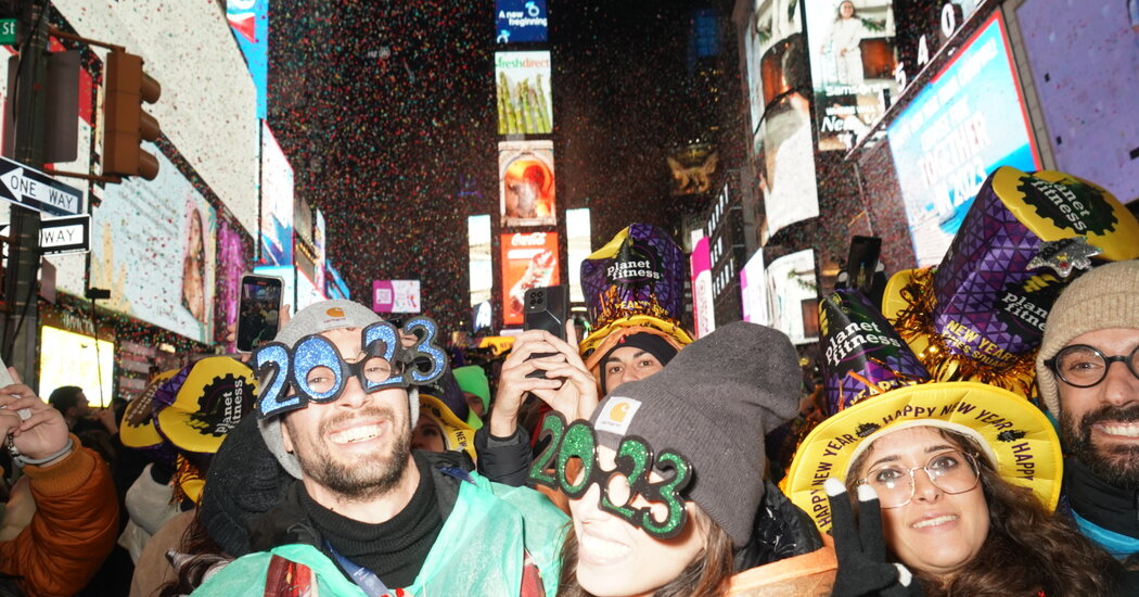 Los números que se dirigen a Times Square: 2-0-2-4