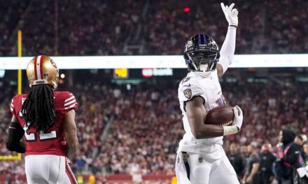 Los oportunistas Ravens bombardean a los 49ers con empuje en el tercer cuarto