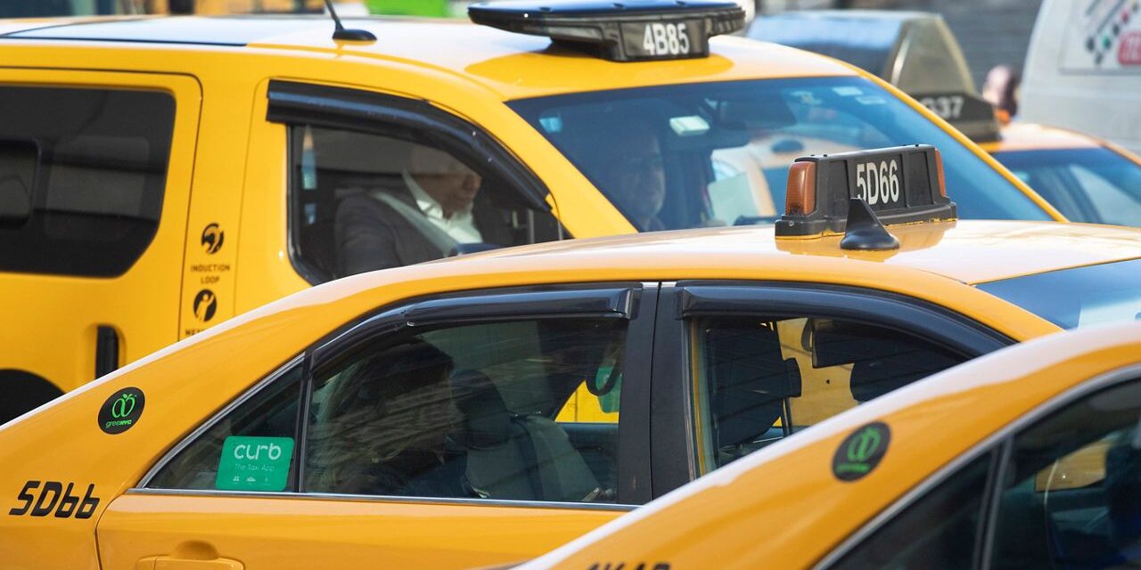 Los taxis amarillos quieren exención del peaje por congestión