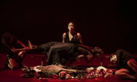 Luz Arcas o cómo sacudir la escena con la violencia de la verdad |  babelia