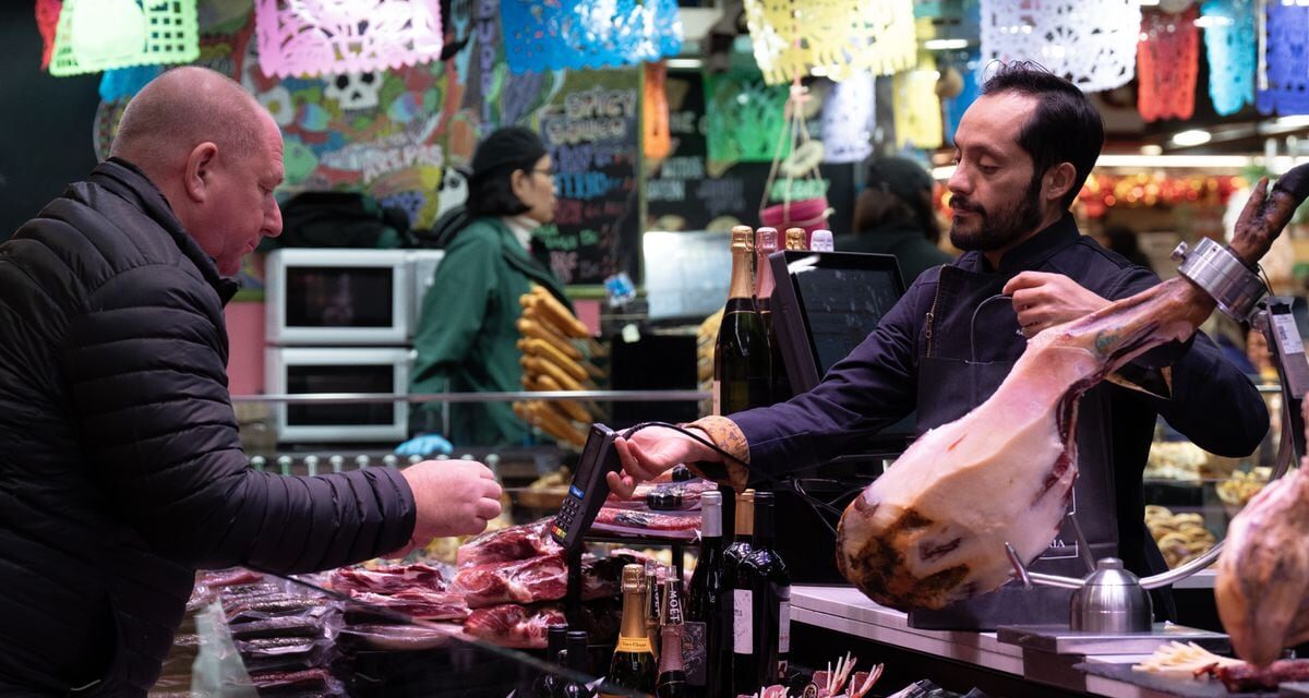 Mesa de Navidad, menos volumen y más precios |  Economía