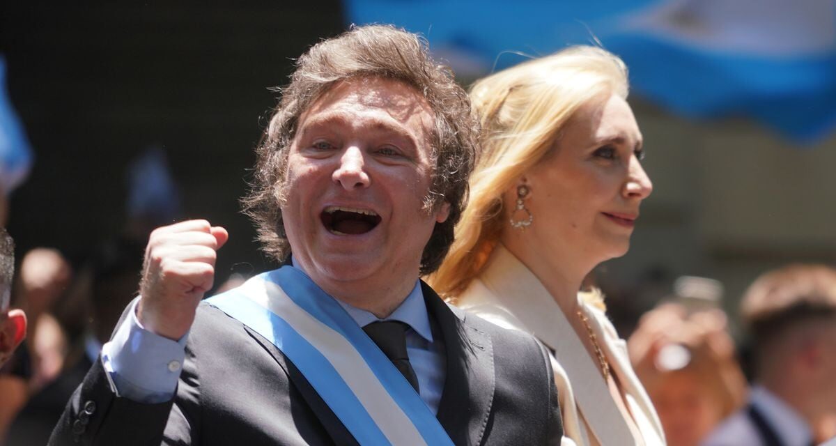 Milei, en su investidura: recorte de 20.000 millones en el sector público y más pobreza a corto plazo