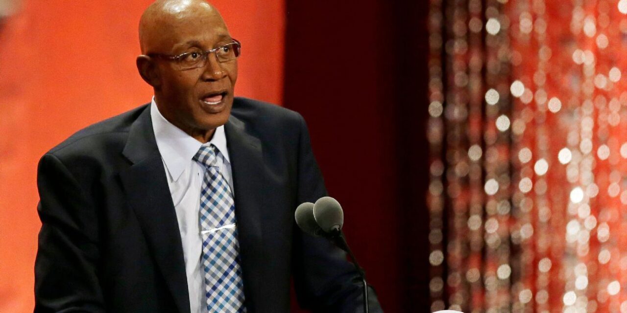 Muere el miembro del Salón de la Fama y campeón de la ABA George McGinnis a los 73 años