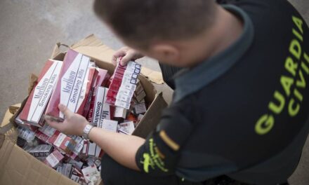 Muere un joven de 23 años al chocar dos lanchas de contrabando de tabaco en Cádiz |  España