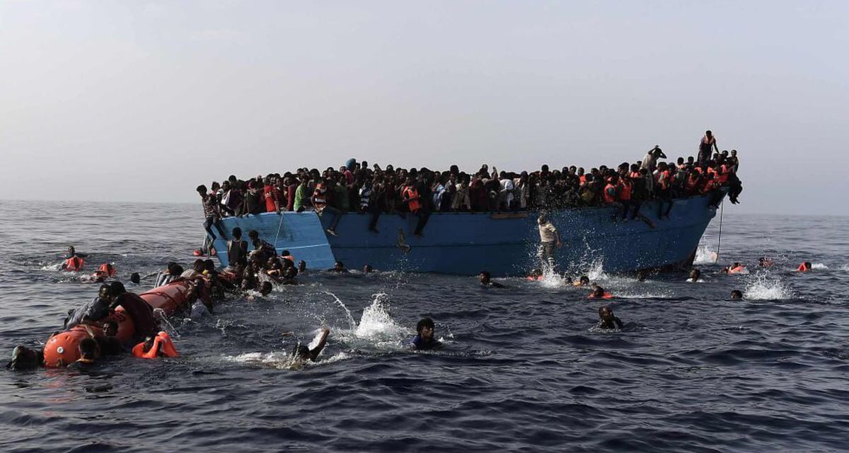 Mueren 61 migrantes, incluidos mujeres y niños, en un naufragio frente a las costas de Libia |  internacional