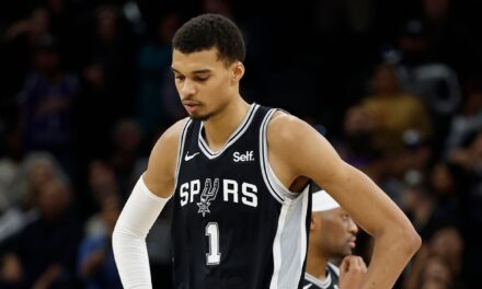 No importa lo que intenten Victor Wembanyama y los Spurs, no pueden ganar