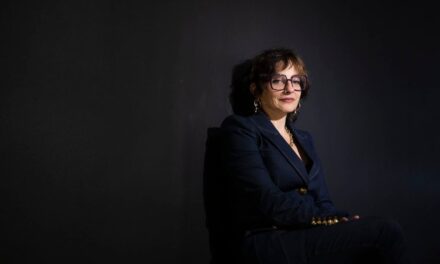 Orit Halpern: “¿Por qué ahora tiene que ser todo 'inteligente'?  ¿Por qué es algo que deseamos?”  |  Tecnología