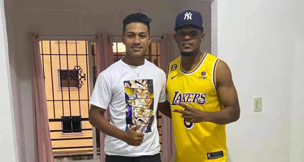 Pelotero cubano huye de la isla y llega a República Dominicana