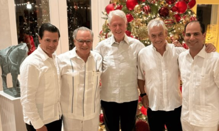 Peña Nieto reaparece en República Dominicana junto a Bill Clinton y Sebastián Piñera