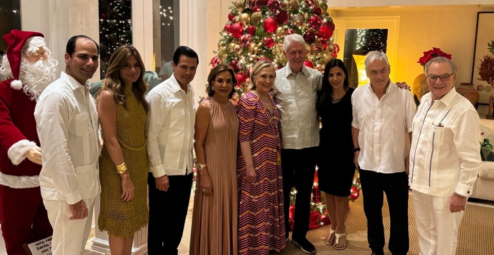 Peña Nieto reaparece junto con los Clinton y Sebastián Piñera en reunión en República Dominicana