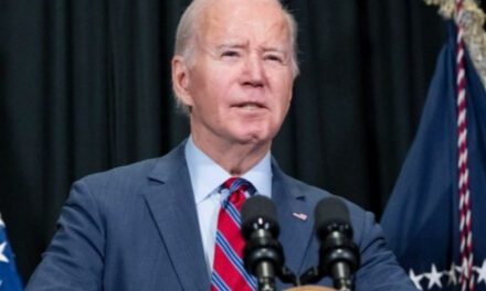 Popularidad de Biden en caída