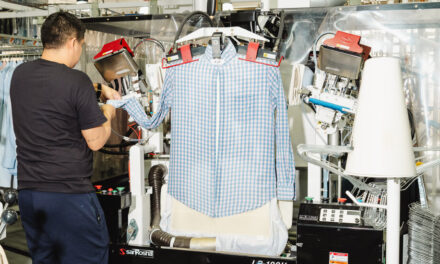 Por qué cuesta $6 limpiar esta camisa en la ciudad de Nueva York