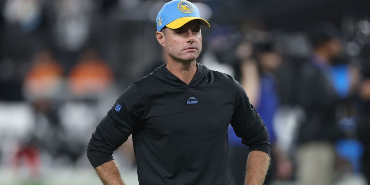 Por qué los Chargers despidieron al entrenador Brandon Staley y al gerente general Tom Telesco