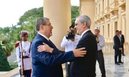 Presidente electo de Guatemala visita República Dominicana