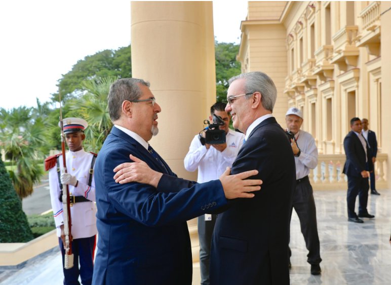 Presidente electo de Guatemala visita República Dominicana