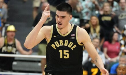 Purdue regresa al puesto número uno en la encuesta de baloncesto universitario masculino de AP